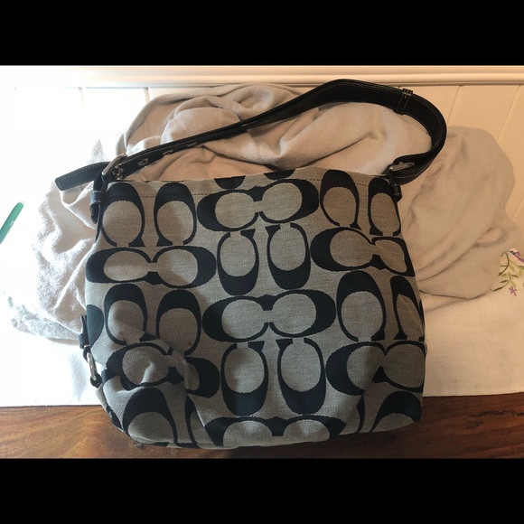Coach purse - Picture 1 of 1
